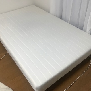 【3/7まで】セミダブルベッドの画像