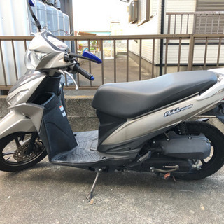 スズキ　アドレス110cc シルバー