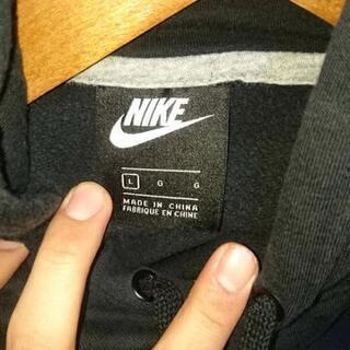 ナイキ パーカーの画像