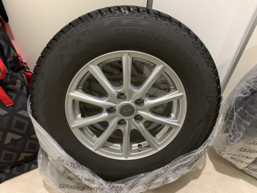 BRIDGESTONE ECO FORME 16インチホイール（BLIZZAKスタッドレスタイヤ付）