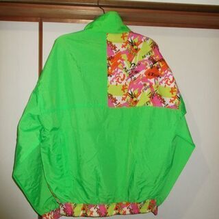 【未使用タグ付き】昭和レトロデザインのウインドブレーカー／春スキーウェアの画像