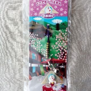 ☆200円です☆　なめこ&ドラえもん　ご当地ストラップ　未使用　3点での画像