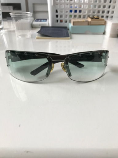 グッチのサングラス(こわもてバージョン)