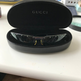 グッチのサングラス(こわもてバージョン)