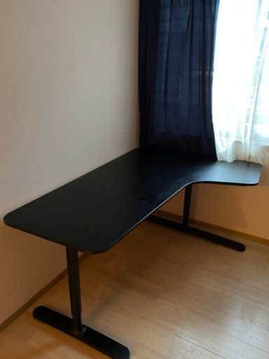 仕事でもプライベートでも使えるテーブル