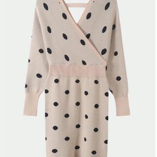 ドット柄ニットワンピース(春物シーズン)