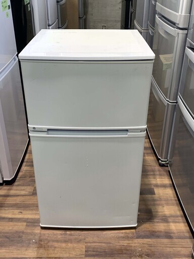 【苫小牧バナナ】2016年製 ユーイング/U-ING 90L冷蔵庫 右開き UR-D90J ホワイト系 １人暮らし向け 清掃済み