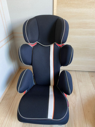 トヨタ　ジュニアシート