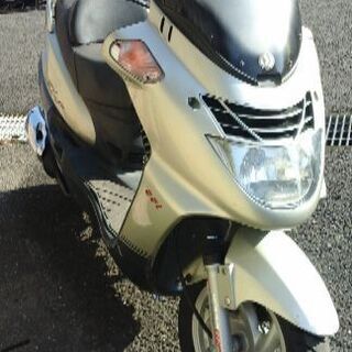 人気の 125 cc　RV 125 EFi　走行距離少ない !!...