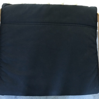 決まりました　オットマン　(ポエング IKEA)  黒の画像