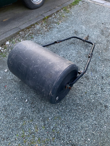 芝生ローラー　転圧　整地