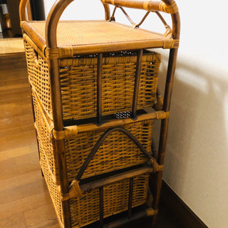 アジアンテイストの収納家具★の画像