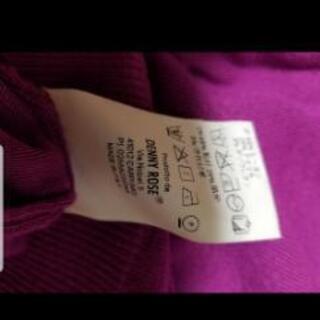 デニーローズ　Vネックニット　Sサイズの画像