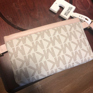 MICHEAL KORS ポーチ の画像
