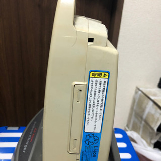 電動自転車のバッテリー、充電器の画像