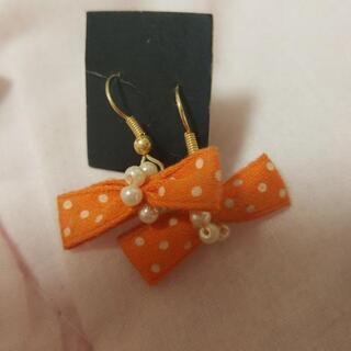 かわいいオレンジパールピアス☆の画像