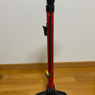 ブリジストン　空気入れ　赤