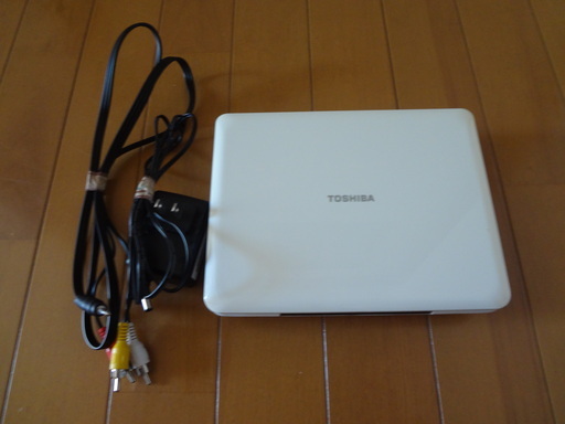 レグザ　ポータブルDVDプレイヤー