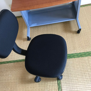 パソコンデスク　イスセットの画像