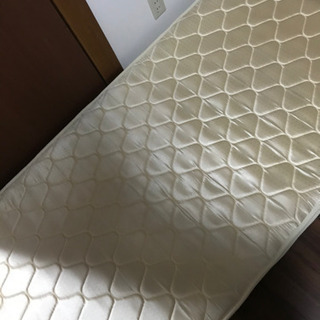 シングルマットレス（すのこ付き）あげます。