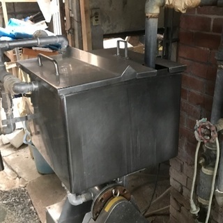 豆腐の製造機械で脱水機(まだ10年以上使用可能)