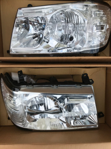 ランドクルーザー 100前中期用　後期ルック　ヘッドライト左右セット