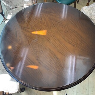 希少カリモク　木製 円形ダイニングテーブル　オシャレなラウンドテーブル　カフェ ☆ カリモク karimoku 丸テーブル センターテーブル 円形テーブル