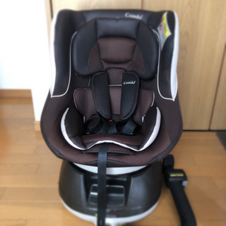 コンビ チャイルドシート