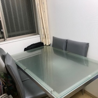 ダイニングテーブル