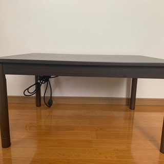 こたつも使えるローテーブルの画像