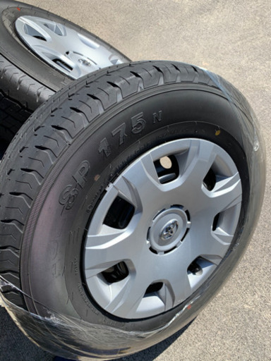 ハイエースダークプライムⅡ 新車取り外し品　タイヤホイル4本セット