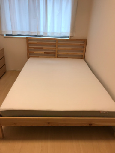 まだまだ使えるダブルベッド(ご予約済み)