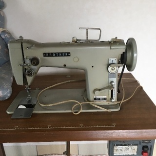 ミシン　ブラザー職業用ミシンの画像