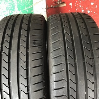 中古タイヤ2本　215/50Ｒ17マックストレック　コミコミ！！