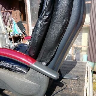 ２７日までに　すぐに連絡下さい。　ソファー　無料　欲しい方　必見　多治見市　土岐市　瑞浪市　可児市くらいまで運べます。の画像