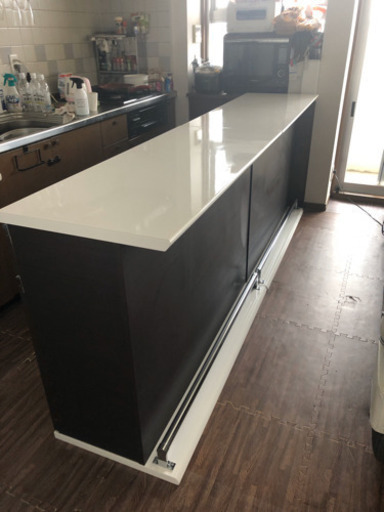 一台契約済み！ニトリバーカウンター　食器棚①