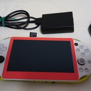 【取引中】【中古】PS Vita 2000(グリーン) + 充電器 等