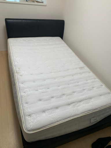 ニトリ　セミダブルベッド＆マットレス