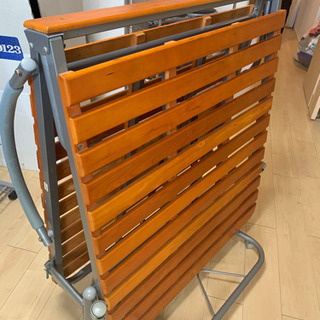折りたたみ式ベット