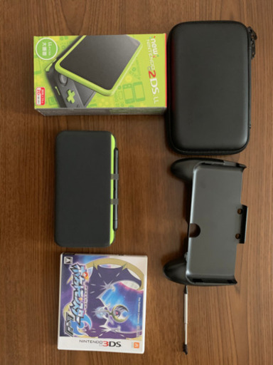 任天堂　2DSLL