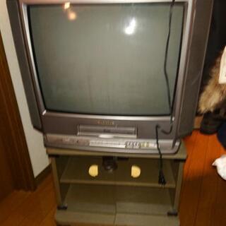 アイワ製テレビデオ21インチ差上げます。