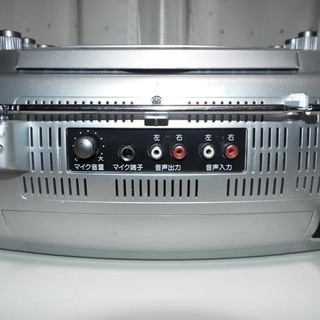 多機能CD・ラジオＷカセットプレイヤーの画像
