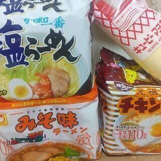 袋ﾗｰﾒﾝ•ﾊﾟｽﾀ•ﾗｰ油•お菓子の詰め合わせ