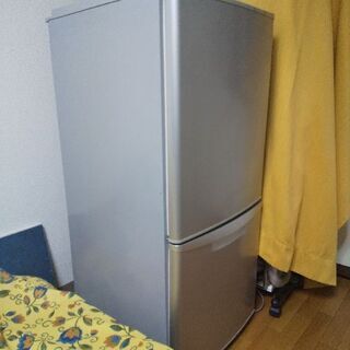 冷蔵庫135Lの画像