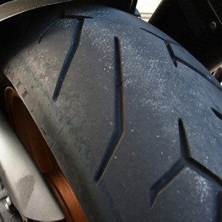 zx10r マフラーヨシムラと純正付きの画像