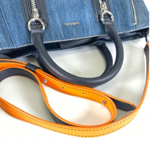 【残り1つ】美品！DIESEL ショルダーバッグ