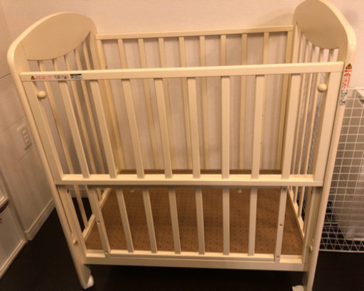 【商談中】ベビーベッド　カトージ　ミニベッド　フレンチバニラ