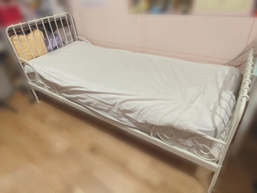 IKEA　MINNEN旧モデル　伸長式ベッドフレームとすのこ　成長に合わせて長く使える！