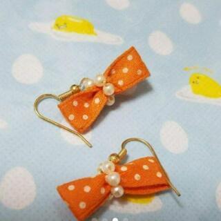 かわいいオレンジパールピアス☆の画像