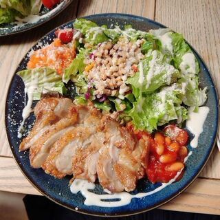 9日(月)ランチ女子会しませんか😍
